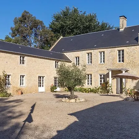La Cour Souveraine - D'hotes La Peninsule