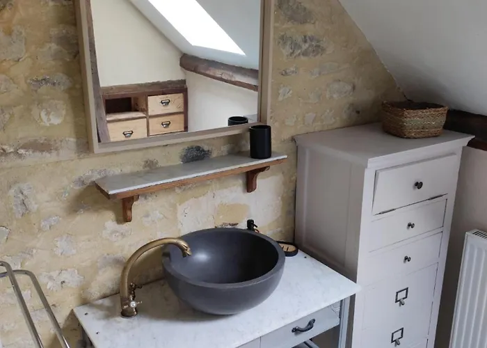 La Cour Souveraine - D'hotes La Peninsule Mosles