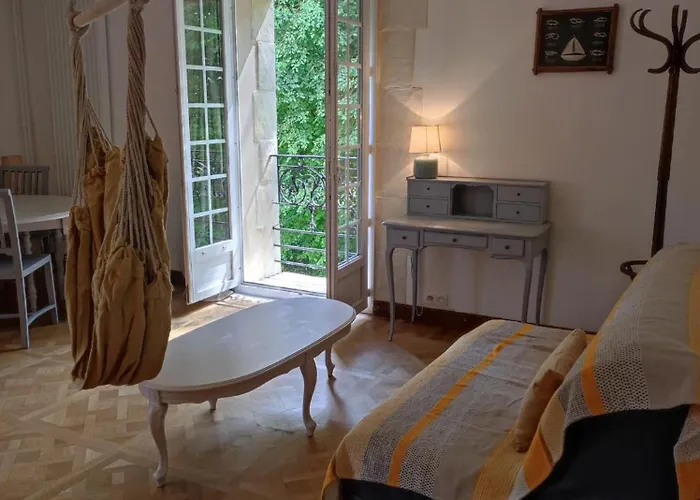 La Cour Souveraine - D'hotes La Peninsule 3* Mosles