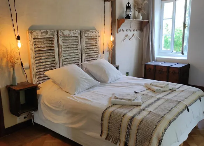 La Cour Souveraine - D'hotes La Peninsule Gæstehus Mosles